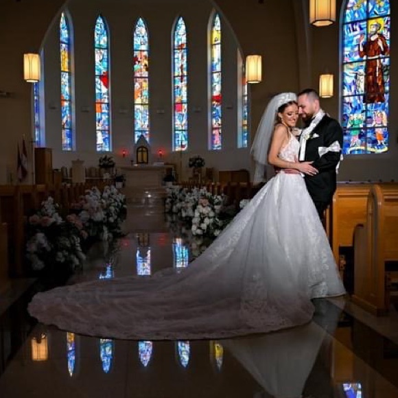 Ballgown/A-Line wedding gown - Picture 7 of 7